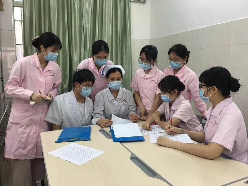 黄播
精神病院：圆满完成128名护理本科生实习带教工作.jpg