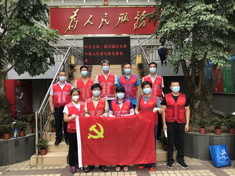 图2：黄播
党员突击队支援荔湾区桥中街合影.jpg