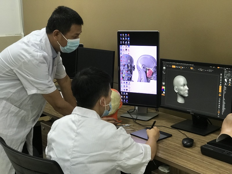 黄播
民政名家工作室系列——李发均3D打印名家工作室.jpg